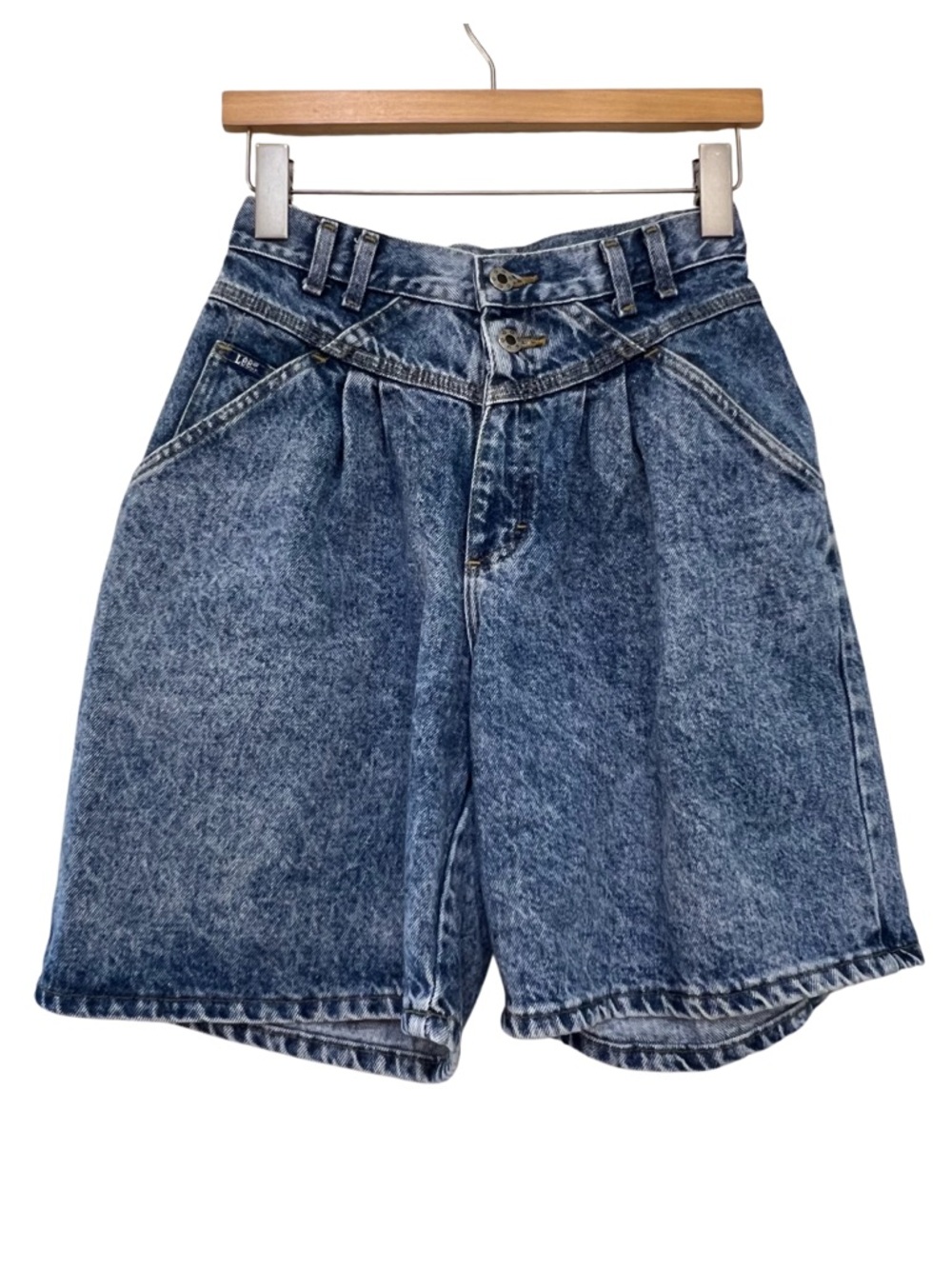 Vintage Lee Medium Wash High Rise Pleated Denim Mom Jean Shorts USA